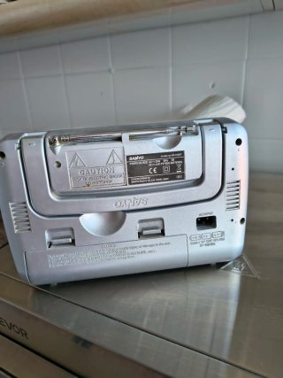 Radio Sanyo RP-6165F FM/AM Portátil