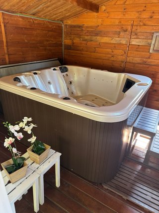 Spa Jacuzzi de exterior/interior