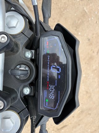 Moto Cyclone 125 Naked Negra/Plateada