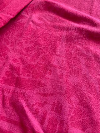 Sudadera fina rosa con estampado