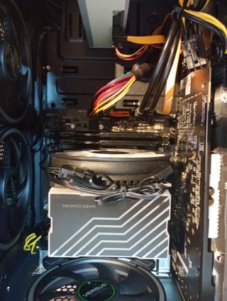 PC Gaming i5 10ª Gen 16GB RAM 8GB Gráfica Roja