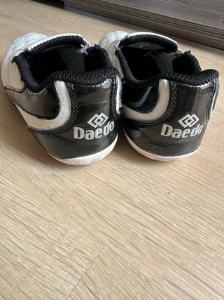 Zapatillas Daedo y ropa