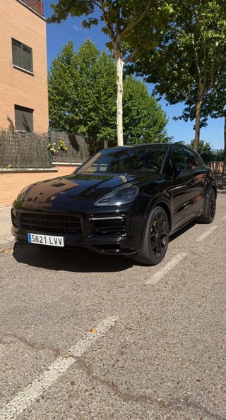 Porsche Cayenne coupe hybrid  2022