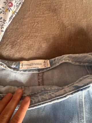 Falda pantalón Stradivarius botón