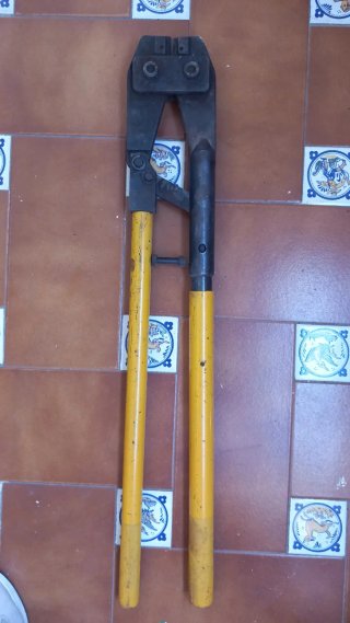 Cizallas cortafrio
