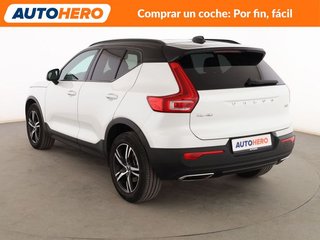 Volvo XC40 2.0 T4 R-Design 2WD