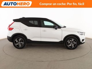 Volvo XC40 2.0 T4 R-Design 2WD