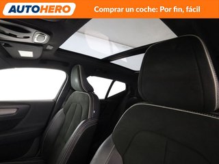 Volvo XC40 2.0 T4 R-Design 2WD
