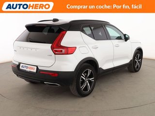 Volvo XC40 2.0 T4 R-Design 2WD