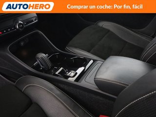 Volvo XC40 2.0 T4 R-Design 2WD