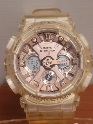 Reloj Casio G-Shock Dorado y Rosa