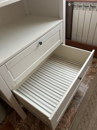 Cómoda SUNDVIK con cambiador blanco