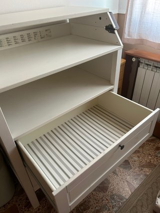 Cómoda SUNDVIK con cambiador blanco