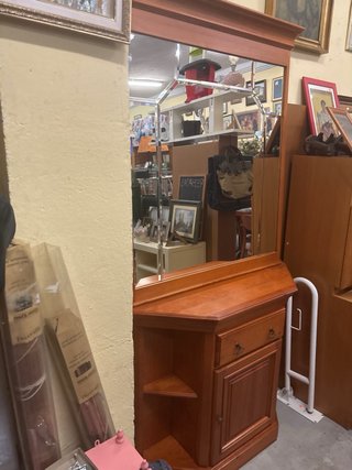 Mueble de entrada provenzal con espejo