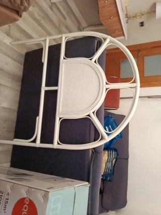 Cabecero de ratán y madera blanco tengo 2