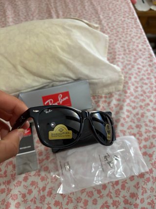 Gafas de sol negras nuevas