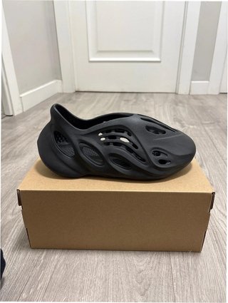 Adidas Yeezy Foam Runner Onyx EU42