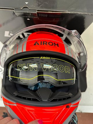 Casco Integral Airoh T-M Gafa Solar