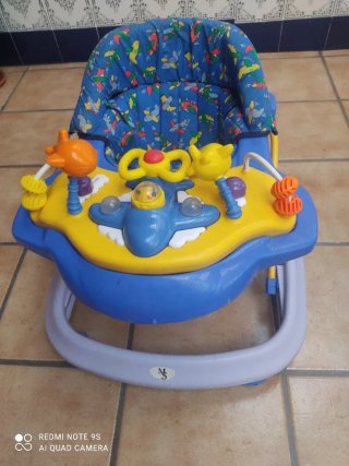 Andador correpasillos infantil con juegos