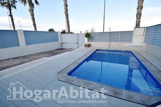 Casa adosada en venta en Zona Playa en Burriana