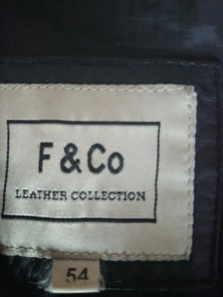 Chaqueta de cuero F&Co hombre negra. Talla 54