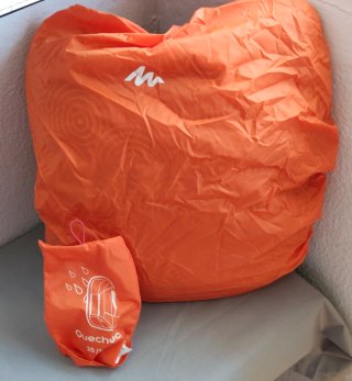 Cubre mochila impermeable Quechua naranja