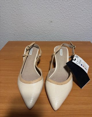 Scarpe con zeppa beige Cortefiel