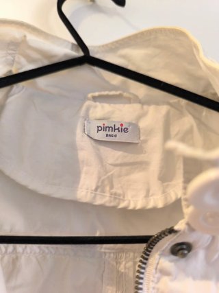 Chaqueta blanca con cinturón