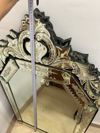 Antico Specchio Veneziano con Decorazione a Intaglio