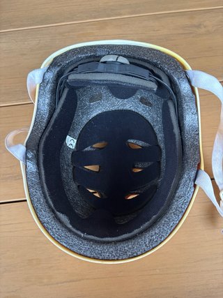 Casco Amarillo Olsson and Brothers