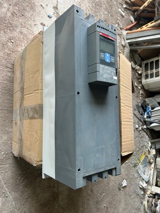 Arrancador Suave ABB PSE-300-600-70