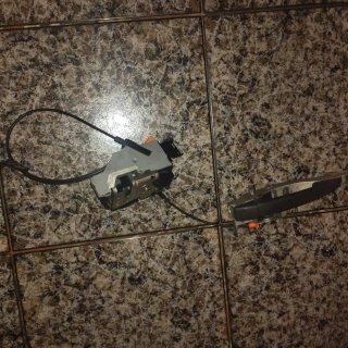 Cerradura Puerta esquirda Coche Citroen 1.6 2008
