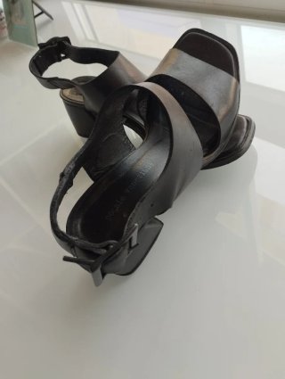 Sandalias de piel tacón negras T.39