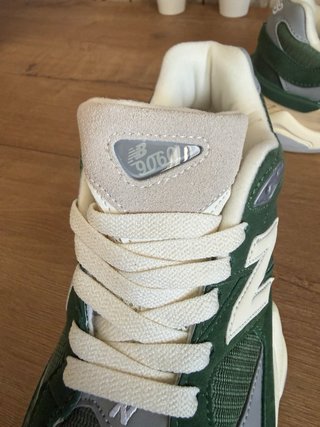 New Balance 9060 Verde y Beige