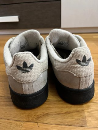 Zapatillas Adidas Campus Grises y Negras