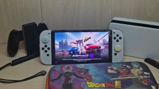 Nintendo Switch OLED Bianca da 64 Gb