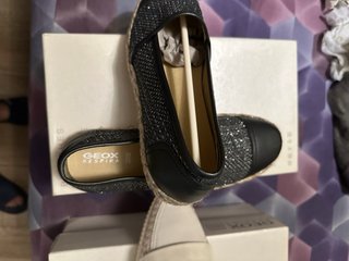 Scarpe da ginnastica Geox donna beige e nero