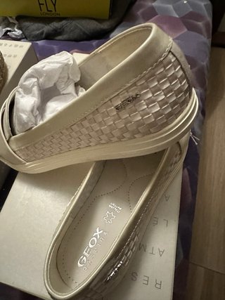 Scarpe da ginnastica Geox donna beige e nero