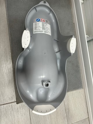 Bañera bebé gris con diseño de globo