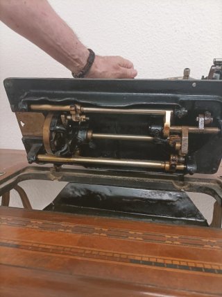Máquina de coser Gritzner antigua