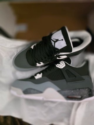 Air Jordan 4 Retro Fear Negro/Gris