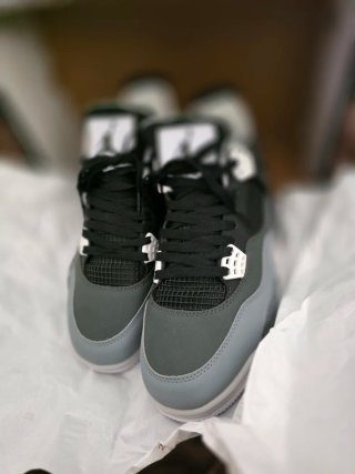 Air Jordan 4 Retro Fear Negro/Gris