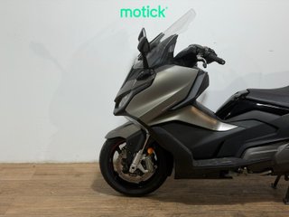 KYMCO AK 550