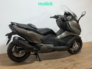 KYMCO AK 550