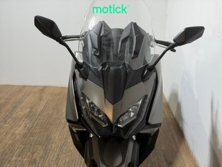 KYMCO AK 550