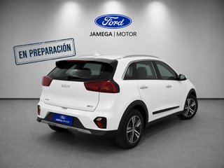 Kia Niro 1.6 GDi HEV 104kW (141CV) Drive