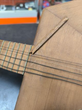 Guitarra Hexagonal Artesanal