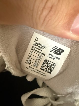 New Balance 9060 Beige/Gris