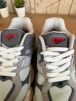 New Balance 9060 Beige/Gris