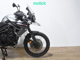 TRIUMPH TIGER 800 XCX (TRES MALETAS)